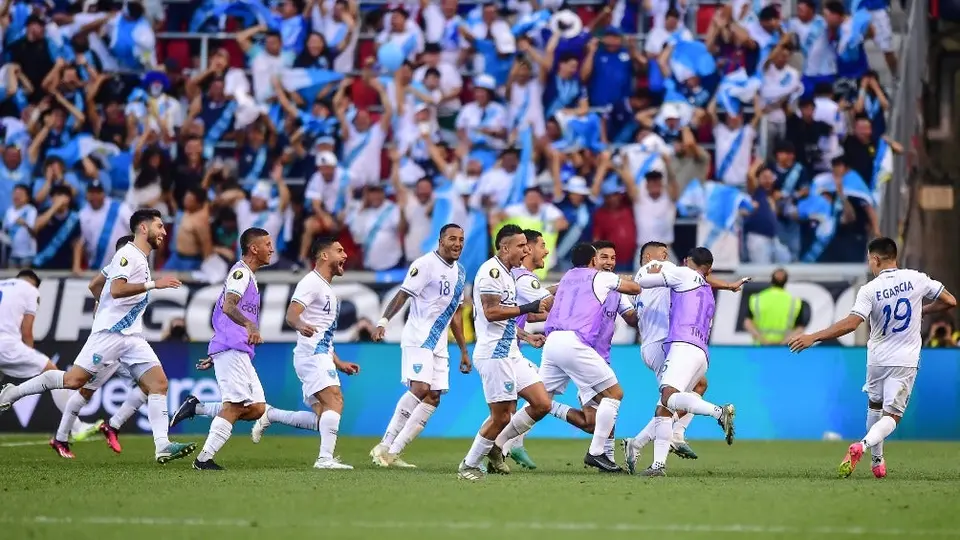 Luis Fernando Tena y Guatemala terminan líderes en la Fase de Grupos de la Copa Oro