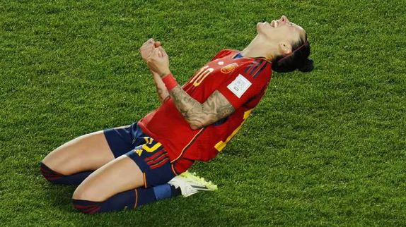 Jenni Hermoso jugará la Final | AP