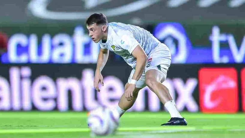 ¡Como de Supercampeones! Federico Viñas rompió la red con su disparo ante Juárez