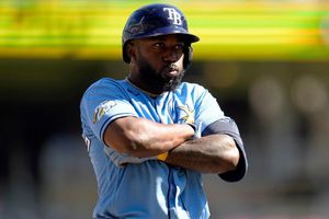 Con homerun de Randy Arozarena en la novena, Rays vencen 5-4 a Twins