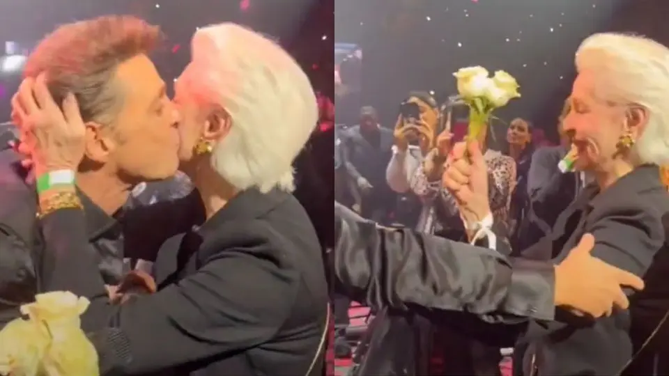 Luis Miguel da beso y flores a Carolina Herrera durante concierto en Nueva York
