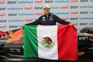 Checo Pérez, junto a miles de mexicanos, buscará la gloria en el Gran Premio de México