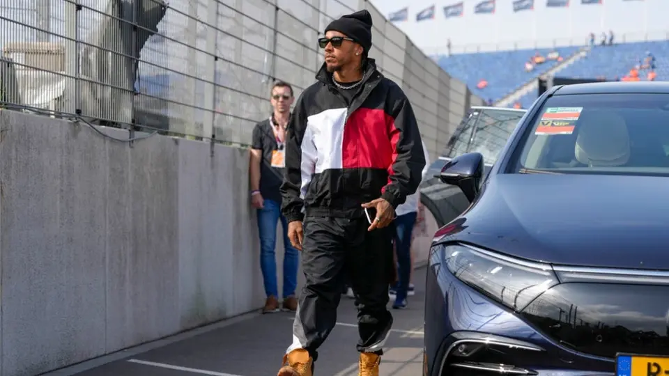 Lewis Hamilton se pone como objetivo 'cazar' a Checo Pérez en el Campeonato de Pilotos