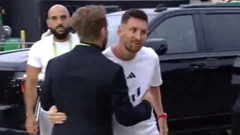 Lionel Messi llegó al estadio para su presentación con Inter Miami