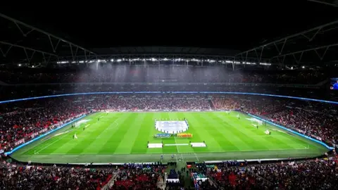 Autoridades refuerzan seguridad para el Inglaterra vs Italia tras ataque a fans en Bruselas