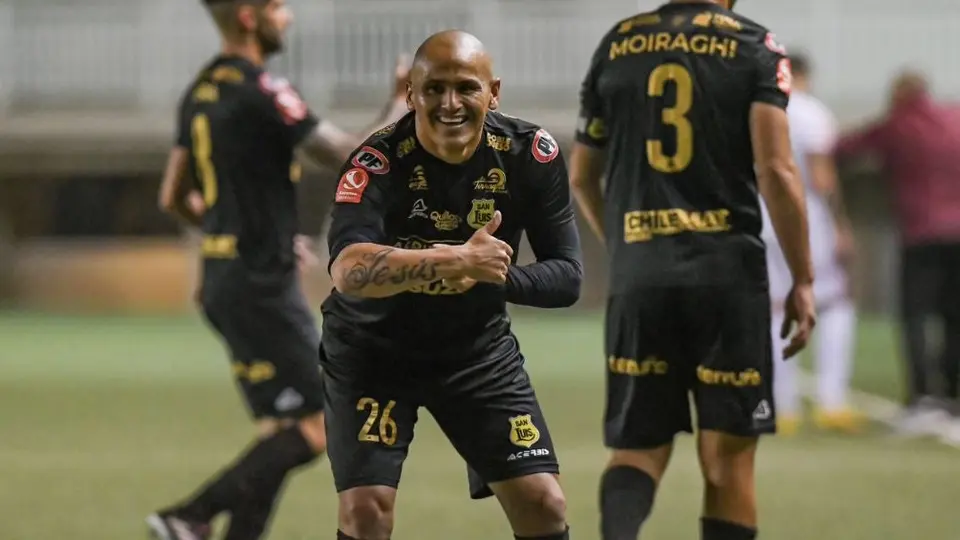 Humberto Suazo marcó tremendo golazo en la Segunda División de Chile