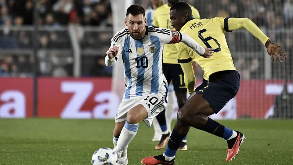 Lionel Messi se realizará estudios tras molestia muscular en el Argentina vs Ecuador