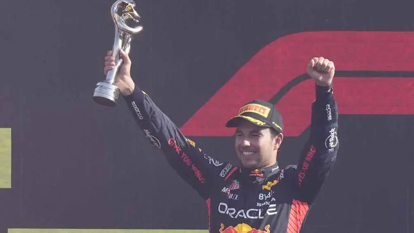Checo Pérez fue defendido por Martin Brundle, expiloto de F1: 'Es un piloto de primera clase'