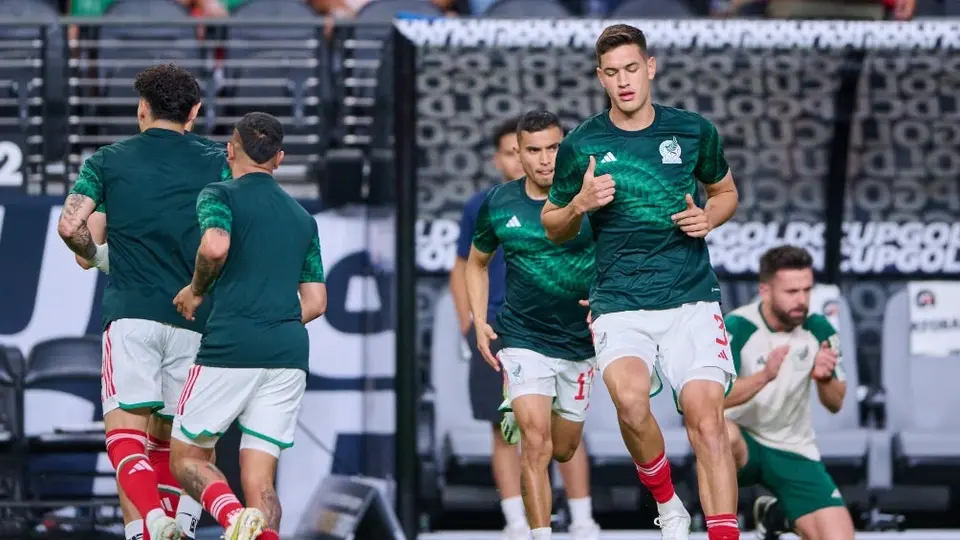 César Montes respalda permanencia de Jimmy en el Tri: 'Lo ha demostrado con resultados'