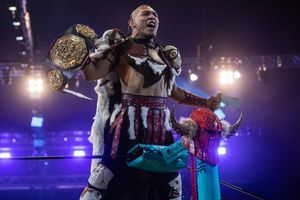 Hijo del Vikingo presentó problemas respiratorios tras retener su megacampeonato en Triplemanía