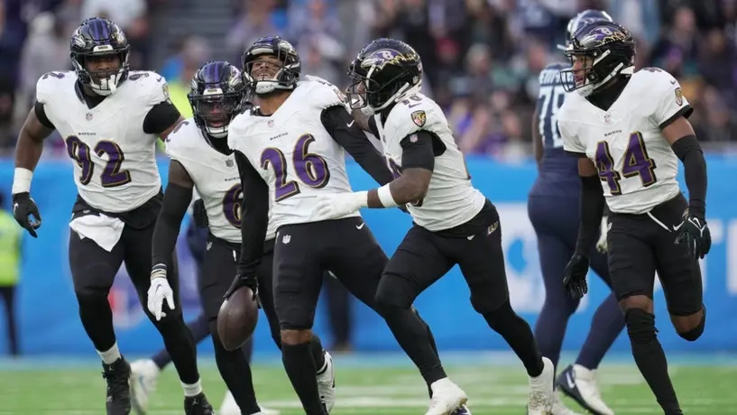Ravens se imponen a Titans 24-16 con seis goles de campo de Justin Tucker