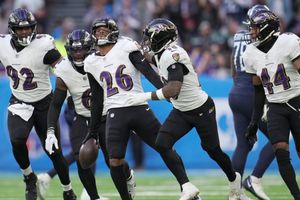 Ravens se imponen a Titans 24-16 con seis goles de campo de Justin Tucker