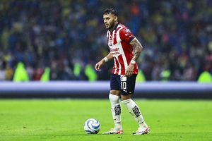 Paco Villa criticó rendimiento de Alexis Vega: "Lo que significas para el Guadalajara es nada"