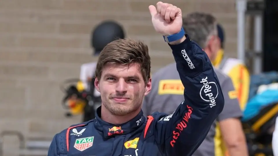 Triunfo de Verstappen es 'opacado' por gritos en favor de Checo Pérez durante la premiación