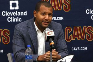 Koby Altman, presidente de los Cavaliers, fue detenido en estado de ebriedad