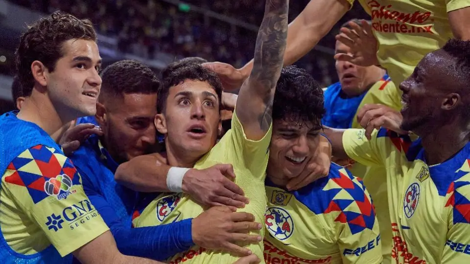 América se impone a Santos en un duelo repleto de goles en el Estadio Azteca