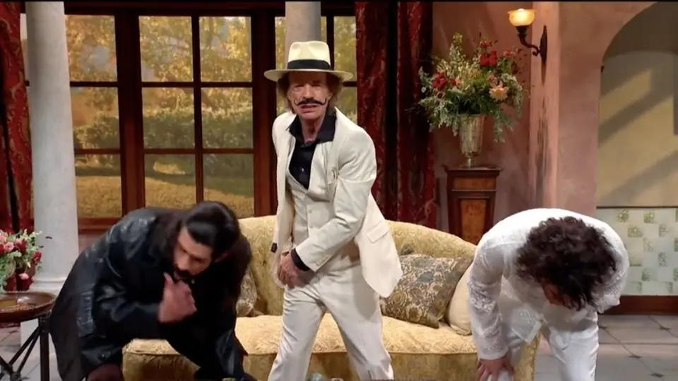 Mick Jagger 'abofeteó' a Bad Bunny en Saturday Night Live
