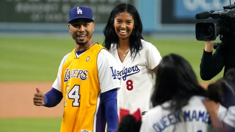 Hija de Kobe Bryant lanza la primera bola en juego de los Dodgers