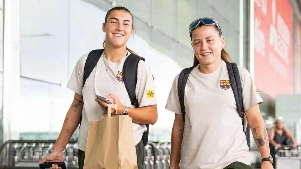 ¡Gran recibimiento! Aficionados Blaugranas acogen al Barcelona Femenino en el AICM
