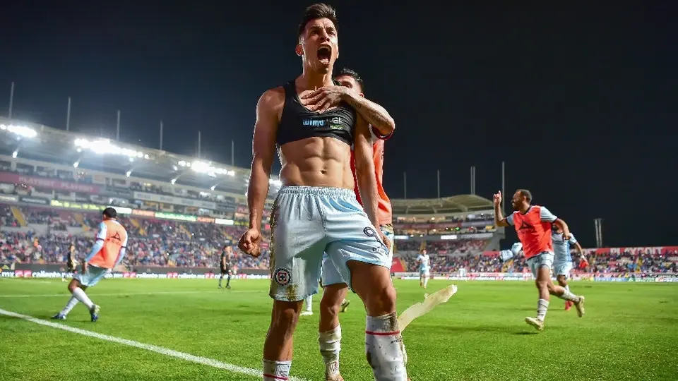 Ángel Sepúlveda tras su triplete en el Necaxa vs Cruz Azul: 'Más que feliz, mi primer balón a casa'