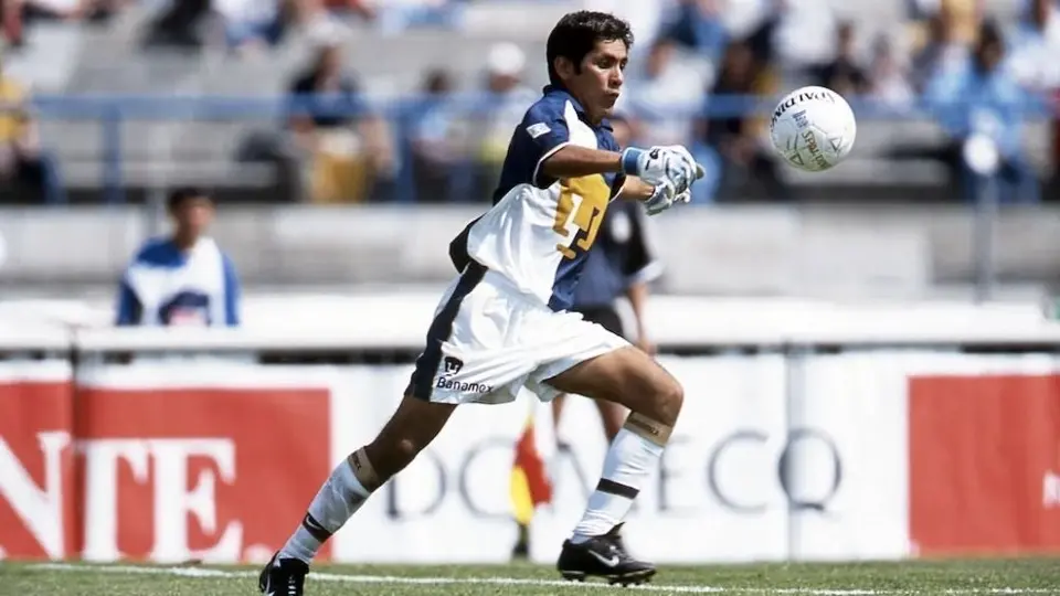 FIFA celebró a Jorge Campos con postal por su cumpleaños