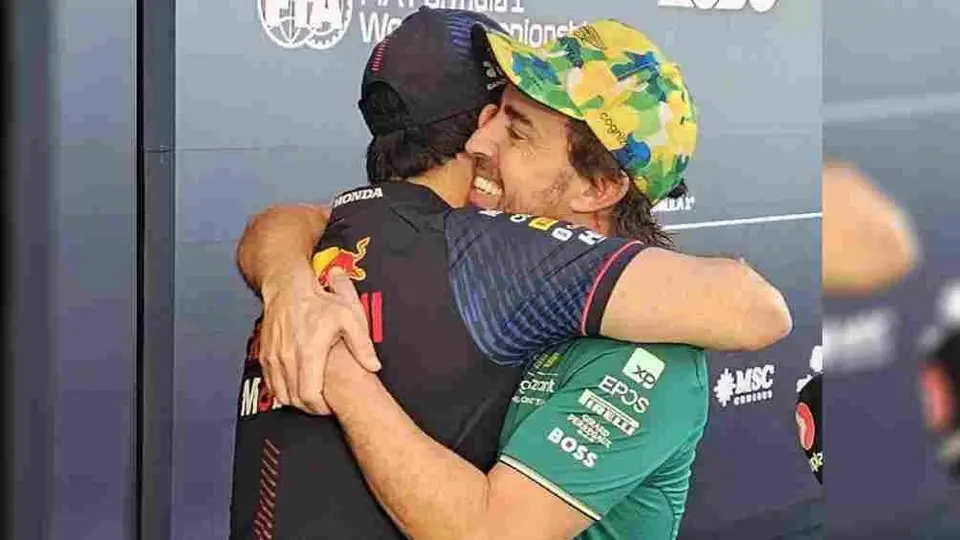 Fernando Alonso le pidió a Checo Pérez no volverlo a presionar como en Brasil: "Ya tengo una edad"