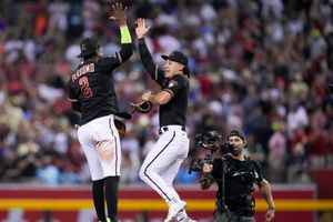 D-Backs se hace respetar en Chase Field y empata la Serie de Campeonato de la Liga Nacional