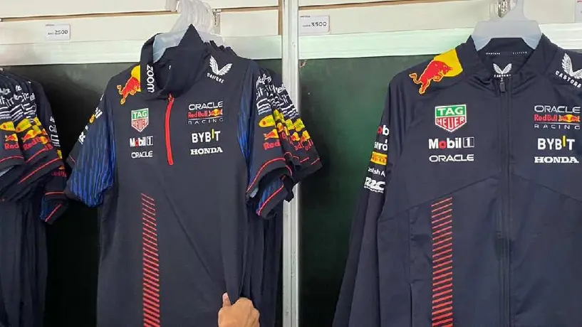 Mercancía de Checo Pérez y F1 duplica su precio dentro del Autódromo Hermanos Rodríguez