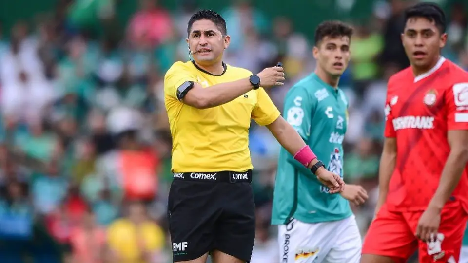 Felipe Ramos Rizo 'exhibe' mal arbitraje en el León vs Toluca