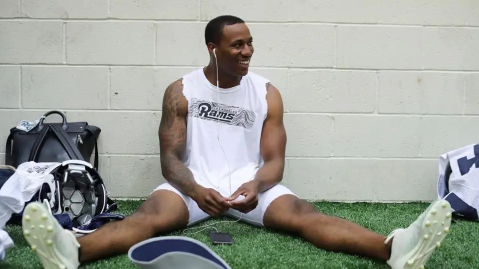 Las Vegas Raiders firman a Marcus Peters por un año