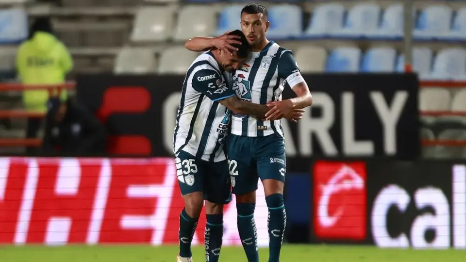 Pachuca vence en feria de goles a Santos en cierre de la J8