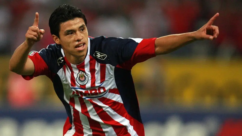 Gonzalo Pineda le muestra su apoyo a las Chivas de cara al Clásico Nacional | MEXSPORT