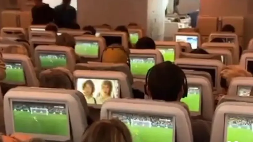 Pasajeros de avión festejan pase de Australia a Semifinales del Mundial Femenil