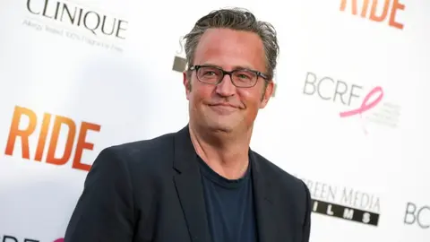 Matthew Perry: Médico forense pide más investigación y pruebas sobre la muerte del actor