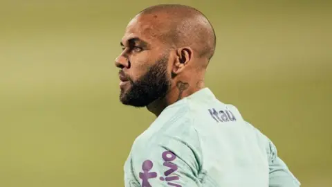 Dani Alves: Abogado revela cómo se encuentra el brasileño tras noticia de que va a juicio