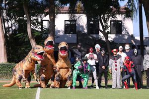 Jugadores de Chivas se disfrazan para 'festejar' el Día de Muertos