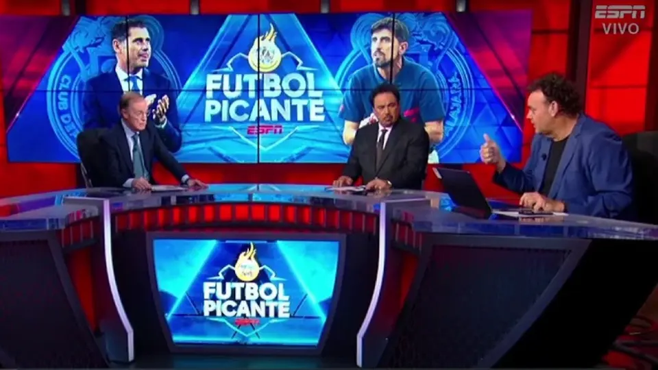 Joserra se olvida que está al aire y dice que "es una mam***" el pensar que Chivas use naturalizados