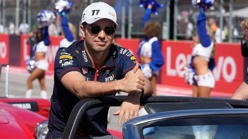 ¡Histórico! Checo Pérez entra al Top 10 de pilotos con más carreras largadas en la F1