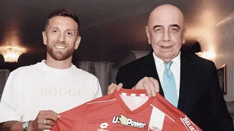 ¡Baila como el Papu! El CEO del AC Monza bailó junto al jugador argentino