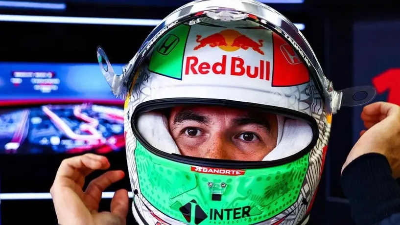 Helmut Marko pide mejorar a Checo Pérez y ya piensa sobre el asiento de Red Bull en 2025