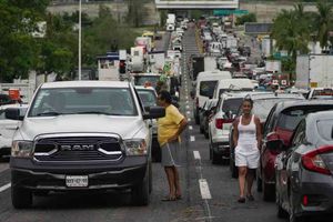 Aerolíneas ofrecerán a turistas varados en Guerrero vuelos de regreso a Ciudad de México