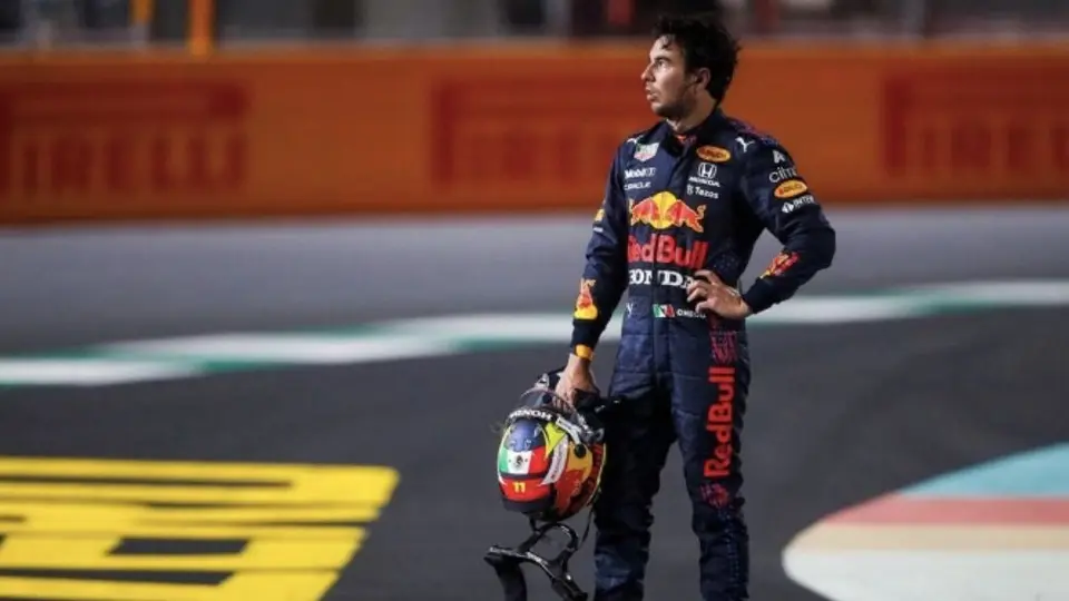 Checo Pérez autocritico previo a Hungría: "Con este auto debería subir al podio en cada carrera"