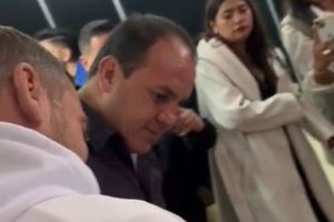 Salón de la Fama del Futbol Internacional: Cuauhtémoc Blanco le pide foto a Francesco Totti