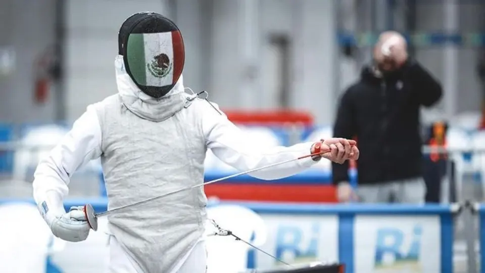 ¡Insólita razón! Descalifican a equipo de esgrima de México en San Salvador por topless de entrenador
