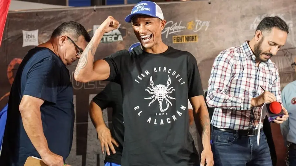El Alacrán Berchelt regresa a la senda de la victoria tras 4 años, venció a Diego Ruiz