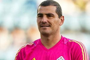 Iker Casillas explota contra programa de televisión en Twitter: 'Dejadme en paz'