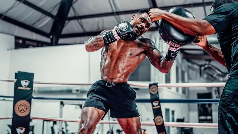 Jermell Charlo es despojado de su título de la OMB para la pelea contra 'Canelo' Álvarez