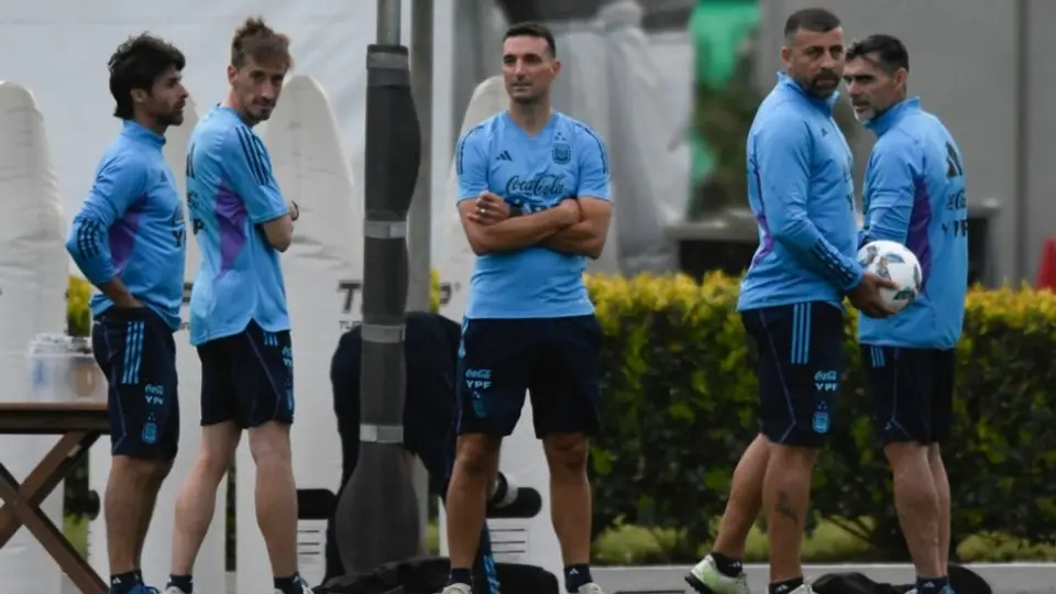 Argentina: Scaloni se molesta con pregunta sobre la posible ausencia de Messi ante Perú