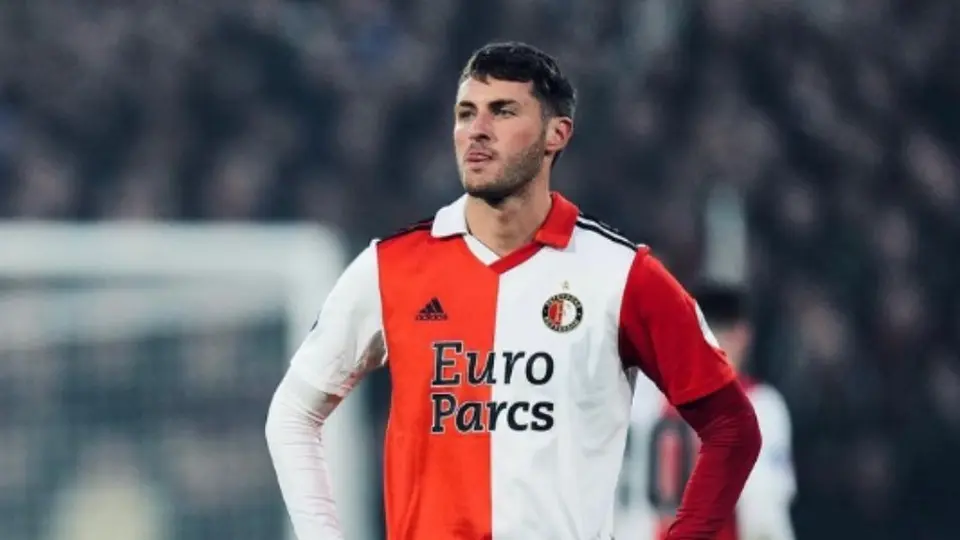 Santi Giménez le revira al 'Temo' Blanco: "La Eredivisie está un escalón arriba de la Liga MX"