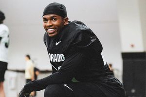 ¿Quiénes son los hijos de leyendas de NFL que estarán en el futbol americano colegial?